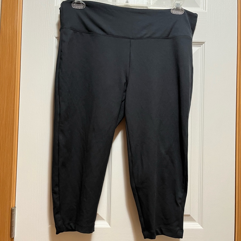 Cropped workout pants